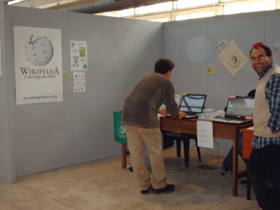 File:LinuxDayCs stand5.jpg