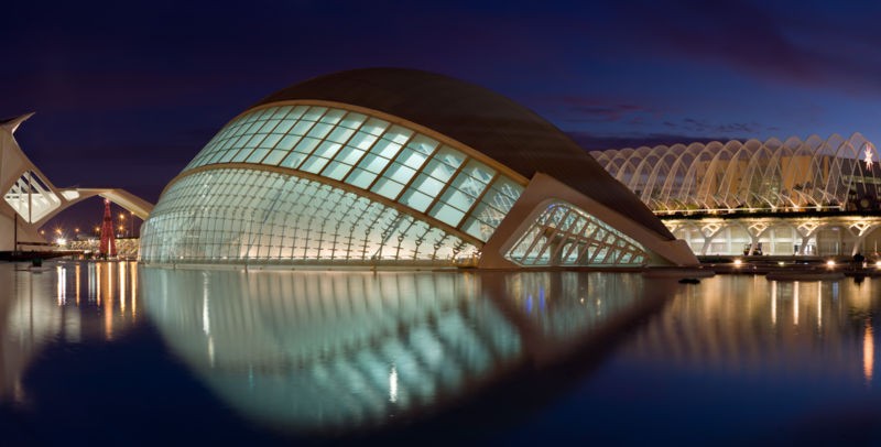 File:Hemispheric Twilight - Valencia, Spain - Jan 2007.jpg