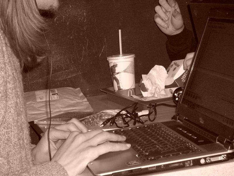 File:Perlustrazione 17-feb-I'm loving it.jpg