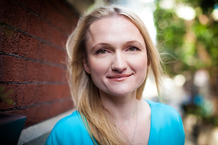 File:Lila Tretikov 16 April 2014.jpg