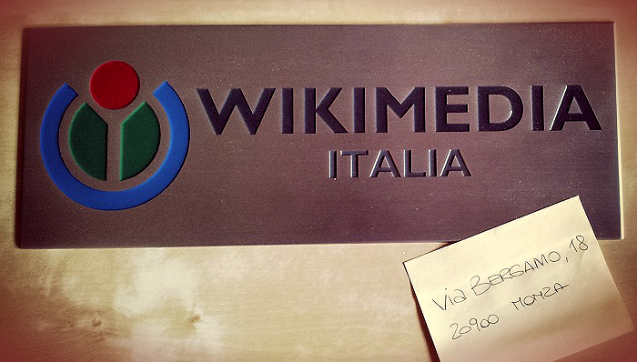 File:Wikimedia targa.jpg