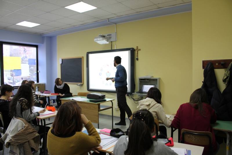 File:Potenza, Liceo Gianturco.jpg