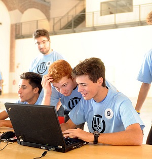 File:Ragazzi computer 300px.jpg