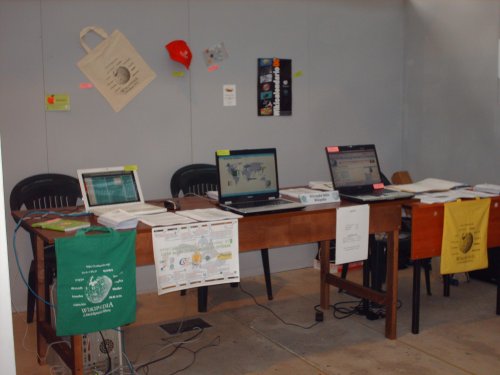 File:LinuxDayCs stand4.jpg