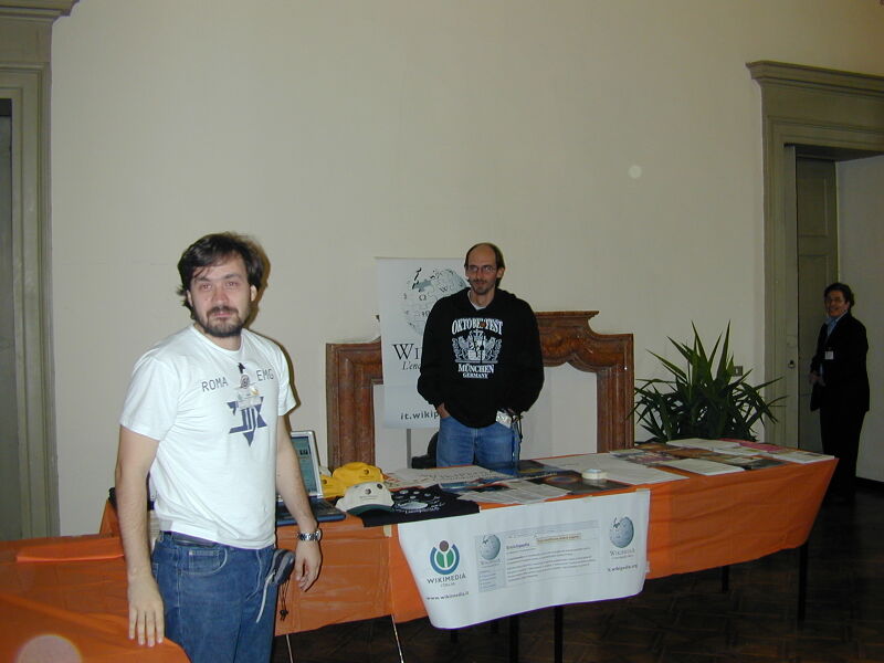 File:Linuxday2007 cinisello 1.jpg