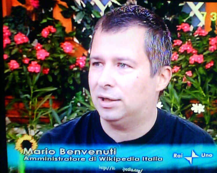 File:M7 maglietta in RAI.jpg