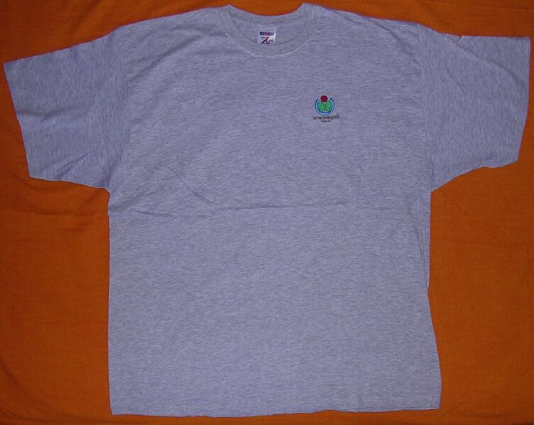 File:Maglietta grigia WikiMedia.jpg