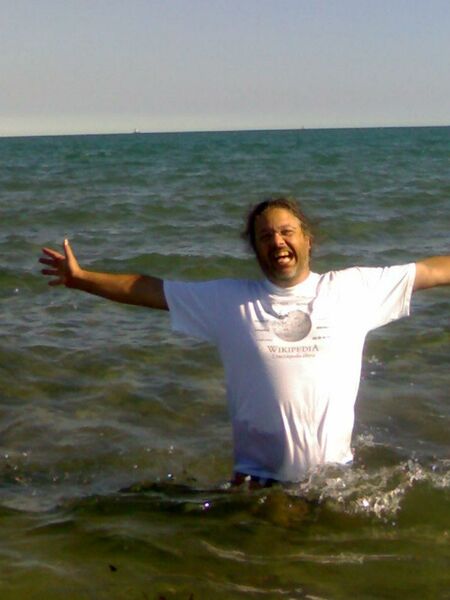 File:Maglietta quota0.jpg