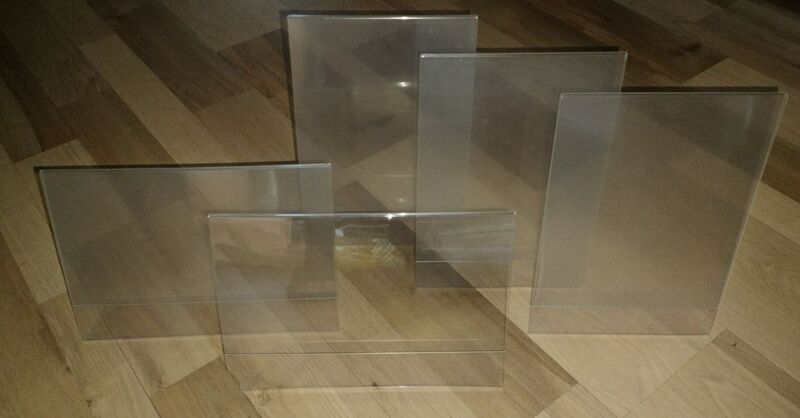 File:Portamenù in plastica trasparente.jpg