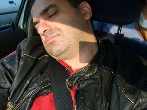 SHHHHHH.. il bimbo ha mangiato pesante e dorme