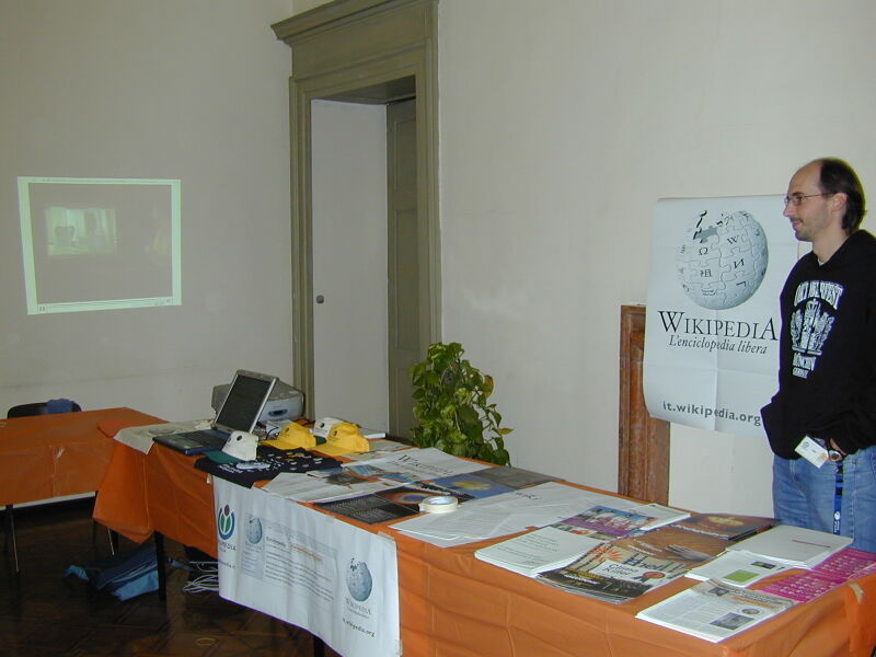 File:Linuxday2007 cinisello 0.jpg